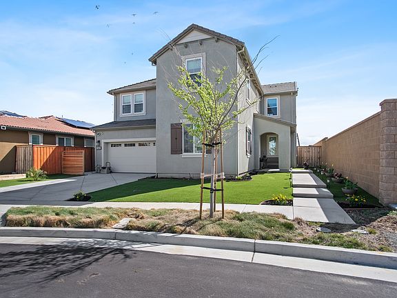 3rd image of 2480 Iverstone St