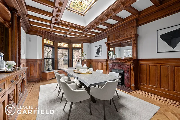 Sold by Leslie J. Garfield | media 7