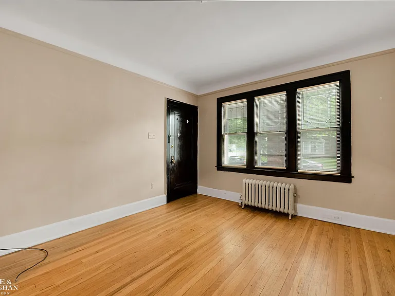815 Beaconsfield Ave #2N — Photo 3