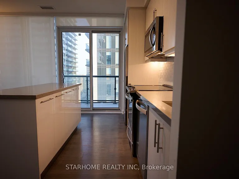 85 Oneida Cres #1614 — Photo 2