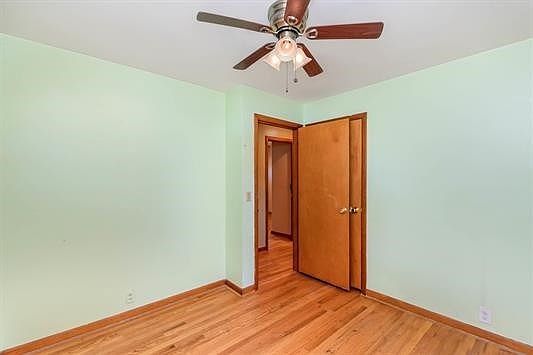 5th image of 19 Terrace Dr