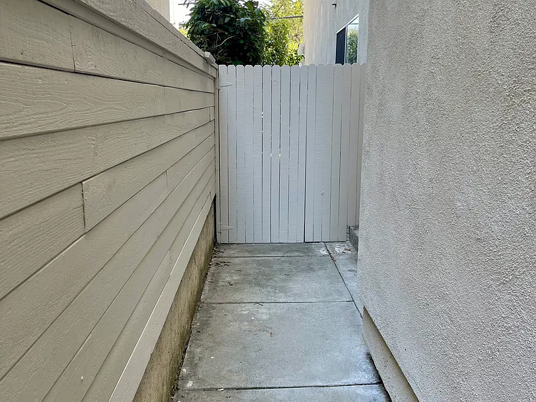 13030 Valleyheart Dr #108 — Photo 39
