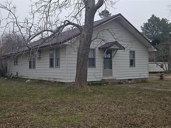 2nd image of 109 Hutchinson St