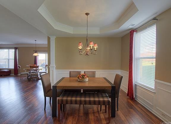 5th image of 145 Weavers Glenn Pl