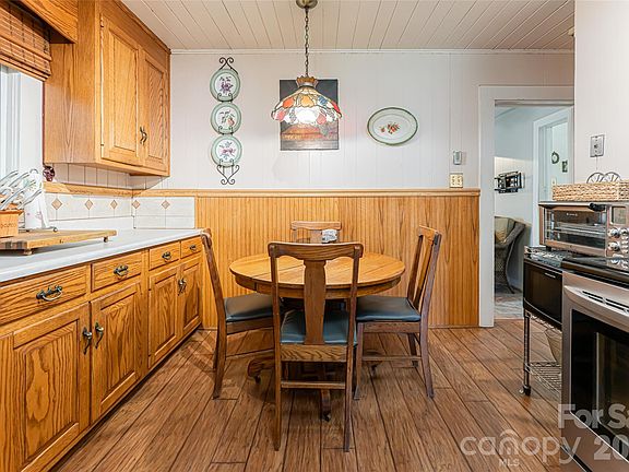 14th image of this home