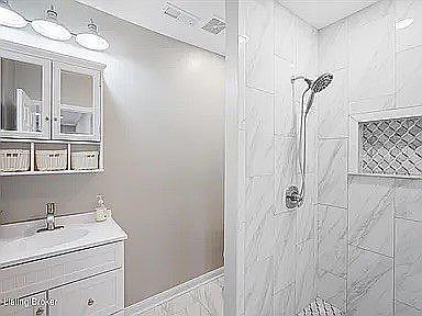 2nd image of 214 S Madison Ave