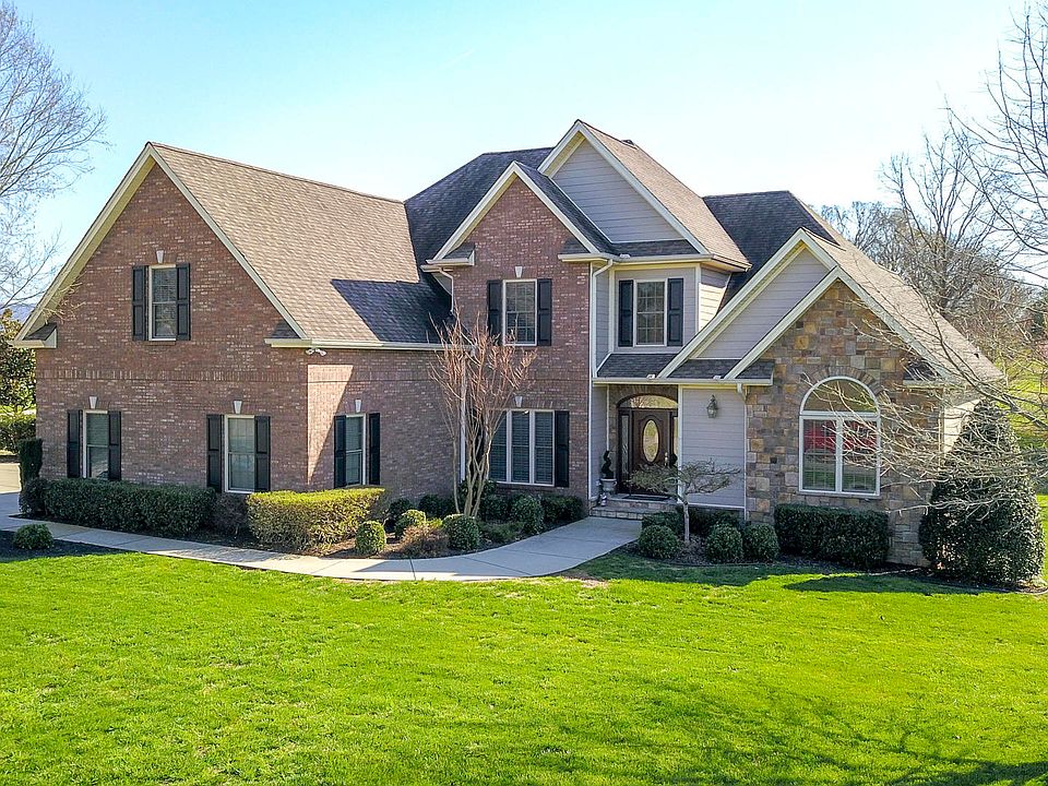 1st image of 3013 Larkspur Ln