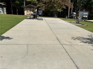 119 Cardinal Dr, New London, NC 28127