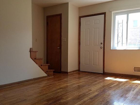3rd image of 5804 N Meadows Blvd APT E