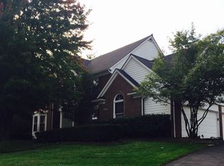 39501 Danielle Dr, Northville, MI