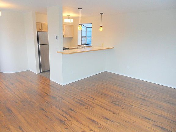 Living room/ kitchen