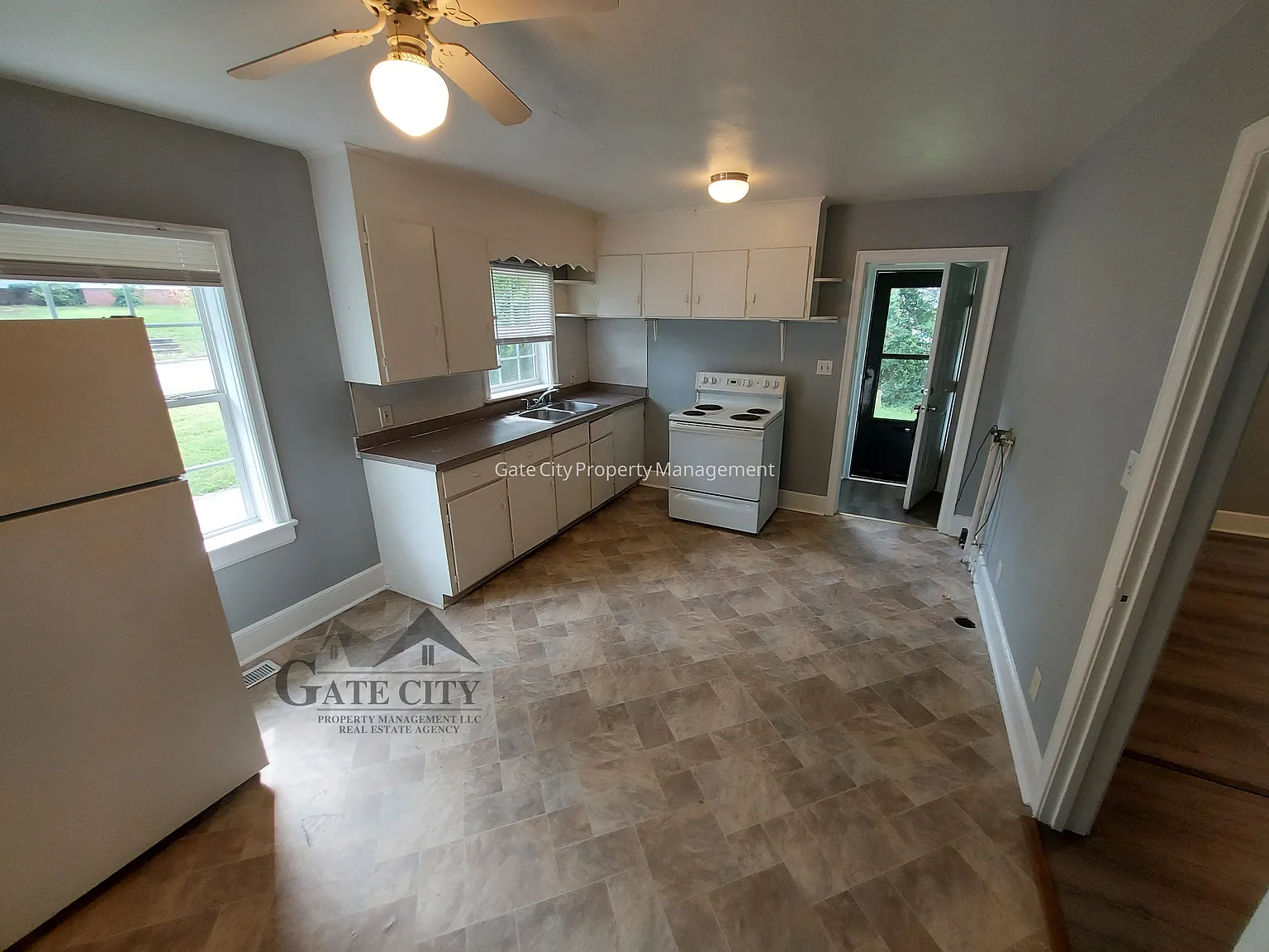 2 bed, $1,075 — Photo 3