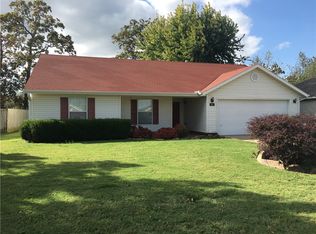 661 Gamble Rd, Centerton, AR 72719