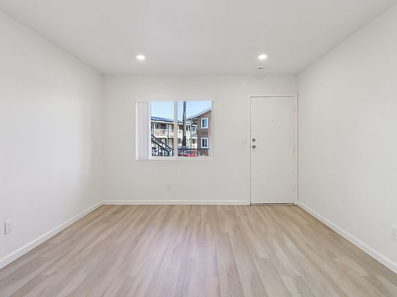 3rd image of 2249 Ulric St #2245-04