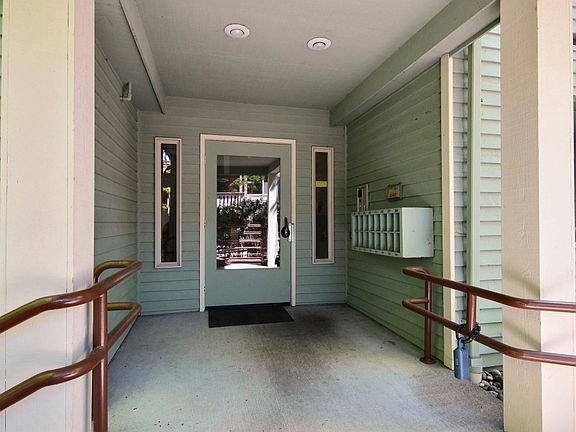 3rd image of 7223 NE 175th St Unit 104