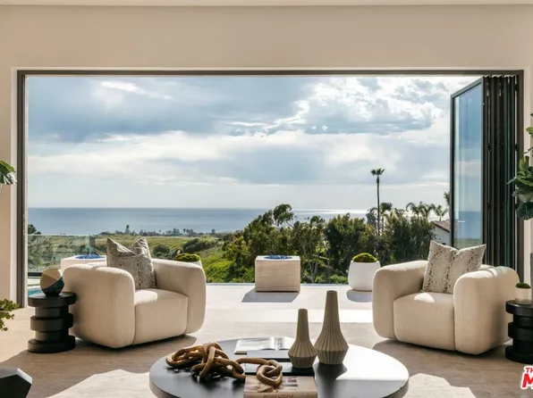 29600 Harvester Rd, Malibu, CA 90265