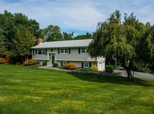 23 Apache Dr, Brookfield, CT 06804