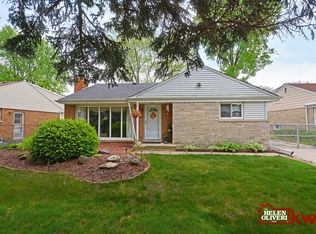 7441 Churchill St, Morton Grove, IL