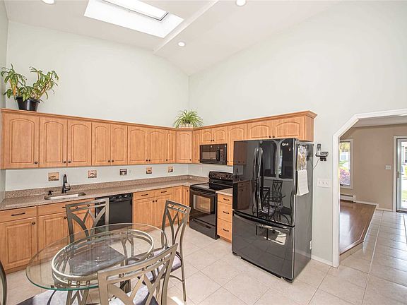 2nd image of 129 Burleigh Dr