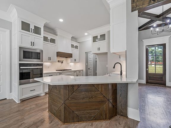 4th image of 14843 Fallow Ln