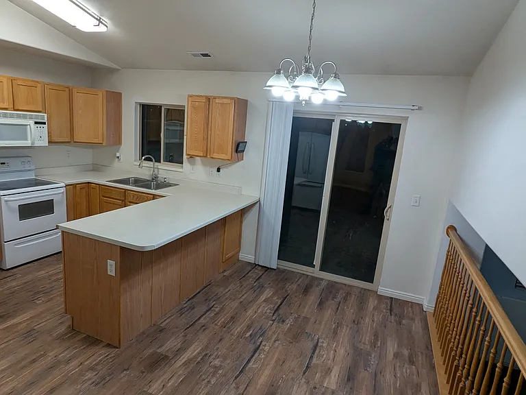 2383 S 1350 W — Photo 7