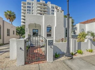 422 Burns Ct, Sarasota, FL 34236