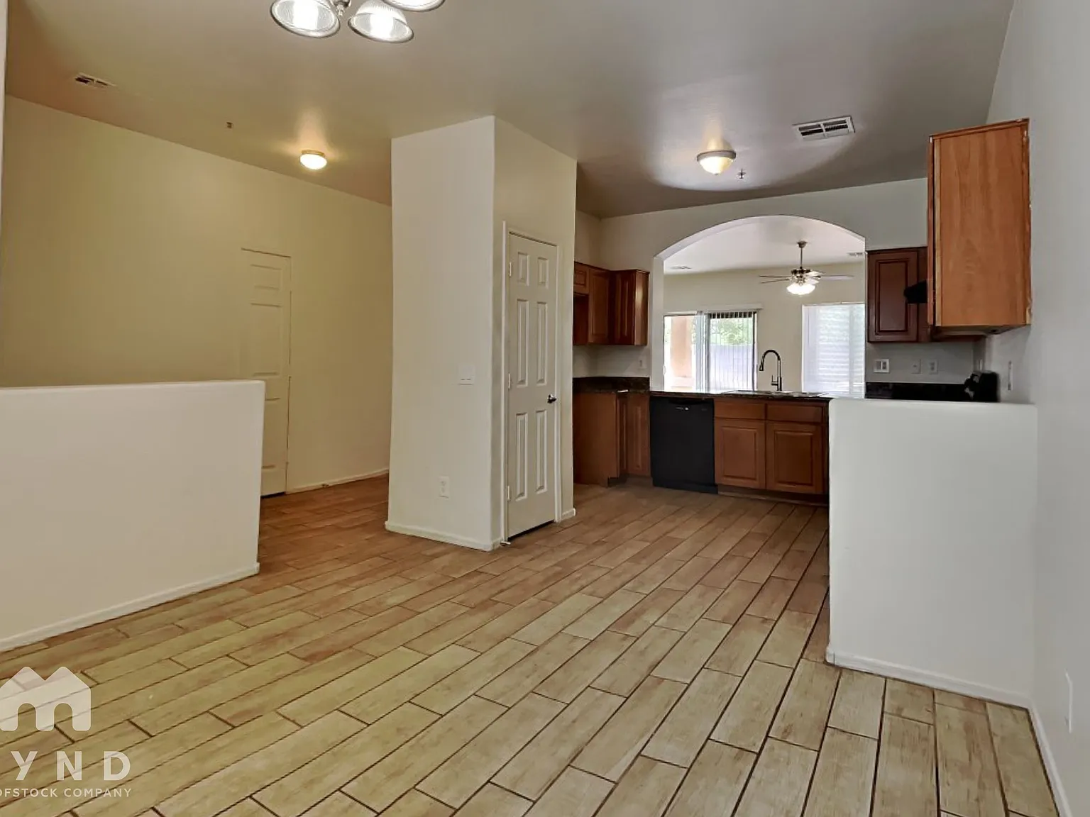 4 bed, 2.0 bath, 1735 sqft, $1,925 — Photo 4