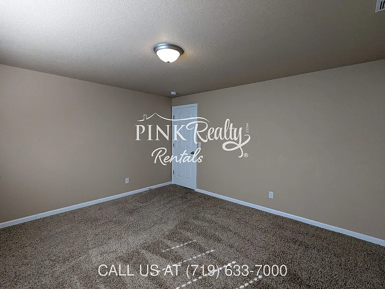 8377 Freestar Way — Photo 46