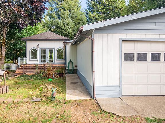 3rd image of 93356 Oakway Rd