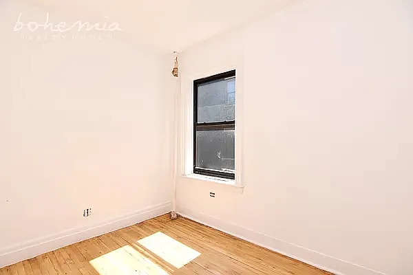 Rented by Bohemia Realty Group | media 6