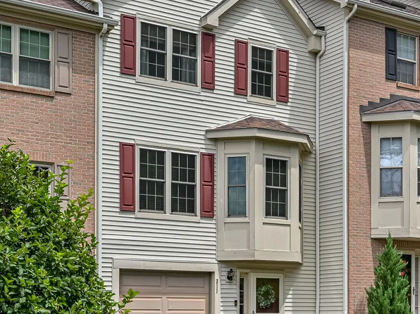 311 Fairfax Ct, Seven Fields, PA 16046