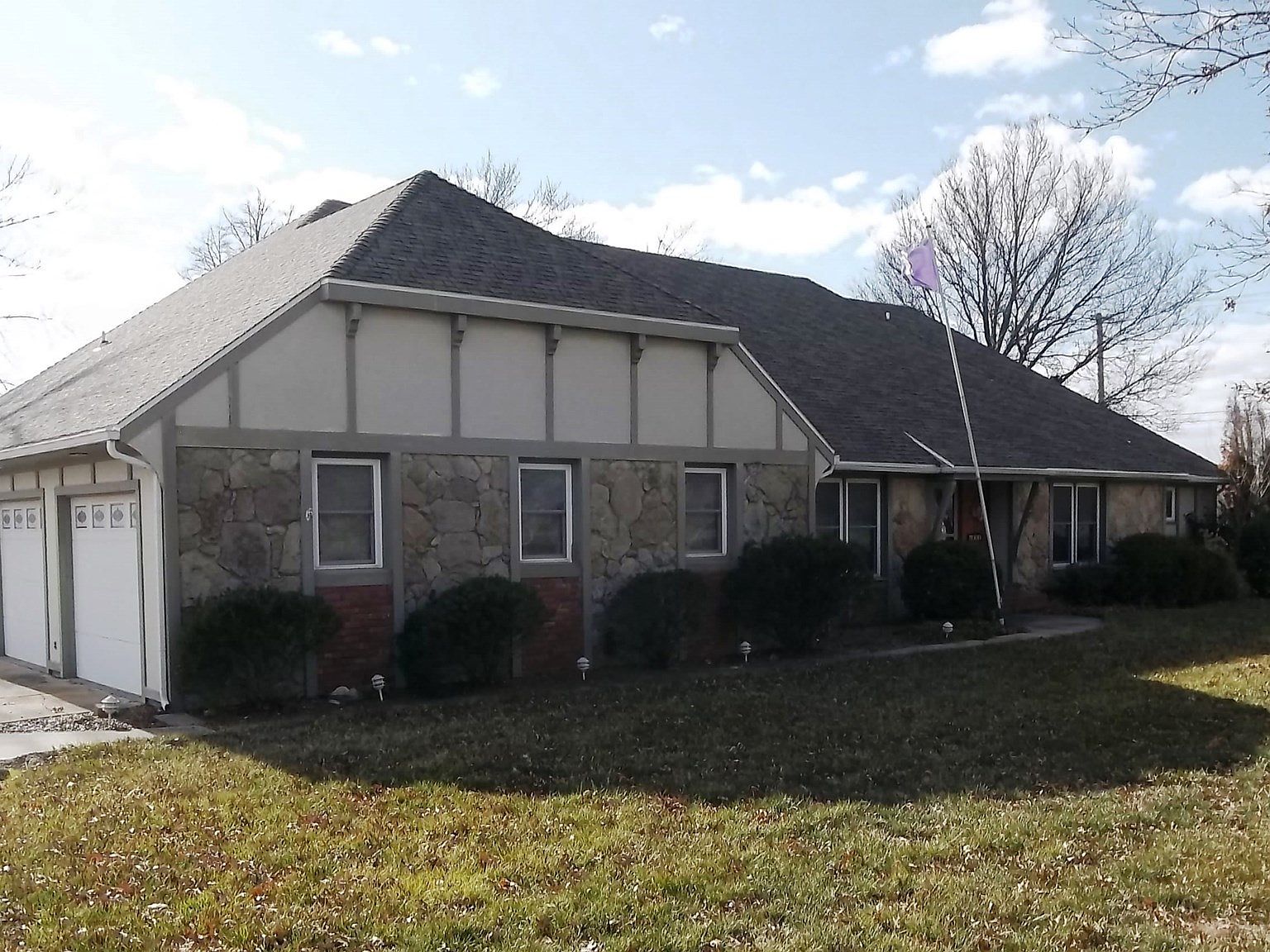 301 Hillside Dr, Chanute, KS 66720 Zillow