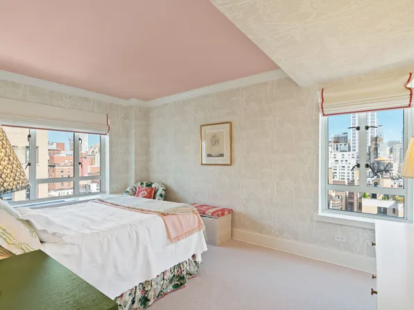 799 Park Avenue image 11 of 16