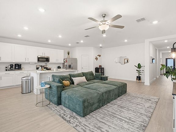 4th image of 7029 Black Ash Ln