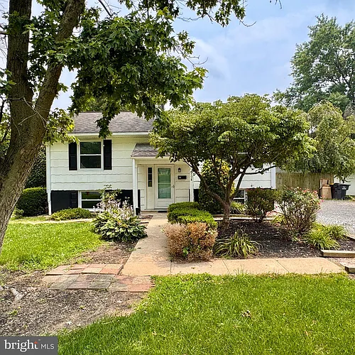 208 Chestnut Rd Photo 1 208 Chestnut Rd Photo 1