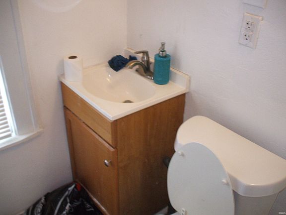 4th image of 904 Sancome Ave