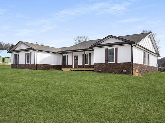 4th image of 4093 Greenwood Dr