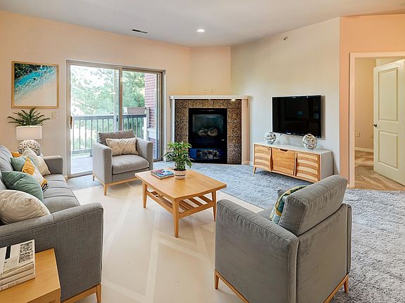 4th image of 5196 Sassafras Dr Unit 207