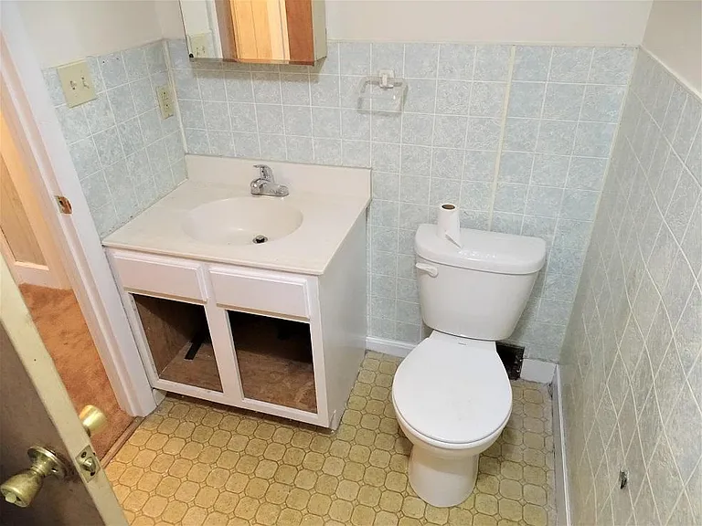 46 W Main St — Photo 14