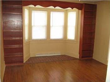 5th image of 525 Storrs St SE