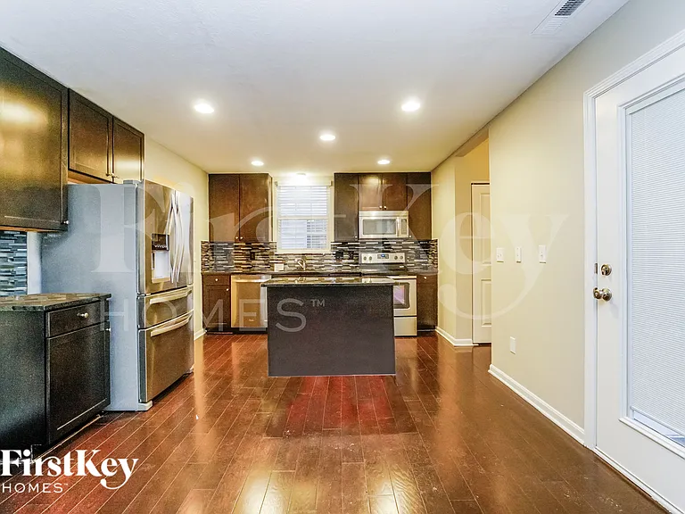4015 Peregrine Pass Dr — Photo 7