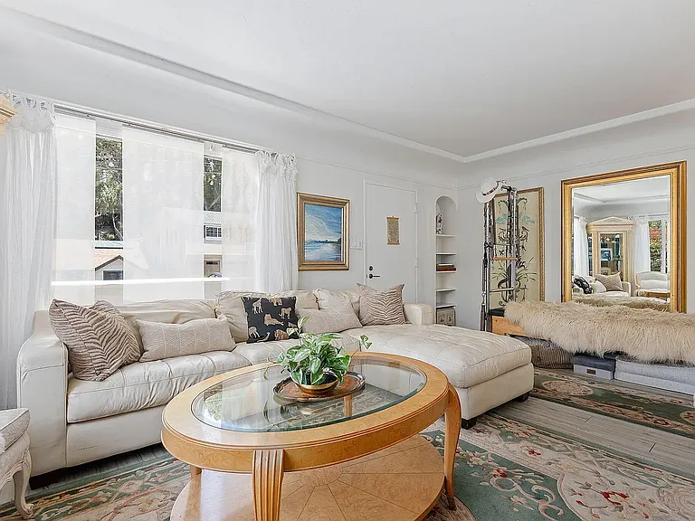 1212 W Micheltorena St — Photo 17