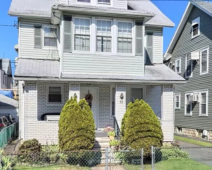77 Grant Pl #1A — Photo 1