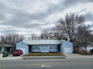 221 S Main St, Omak, WA 98841