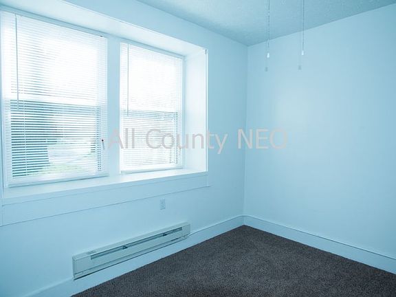 4th image of 1944 E 75th St APT 201