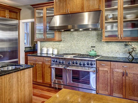 5th image of 2075 E Beaver Lake Dr SE