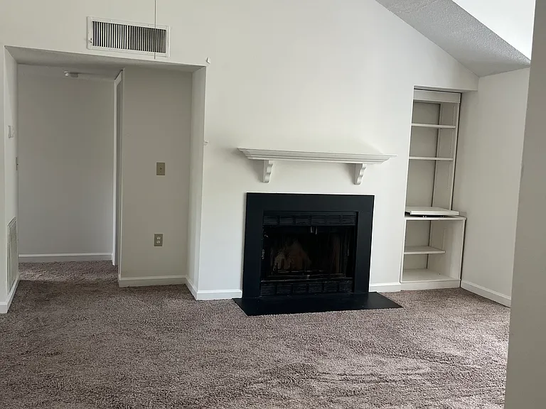 McIver Square Apartments — Photo 18