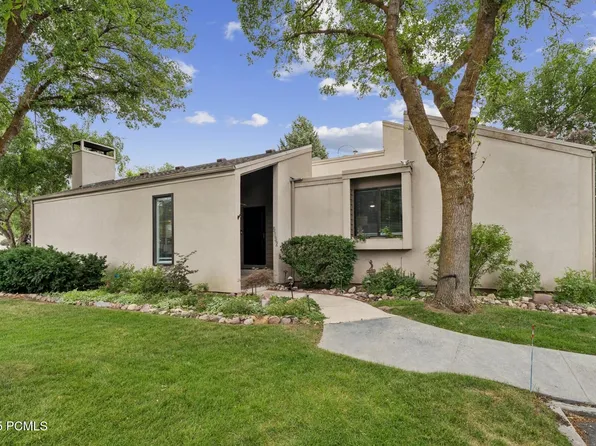 5632 S Park Pl E, Salt Lake City, UT 84121