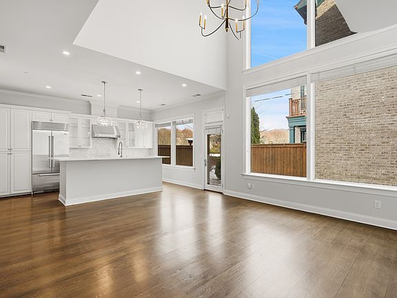 2nd image of 21 Rivers Edge Dr #21