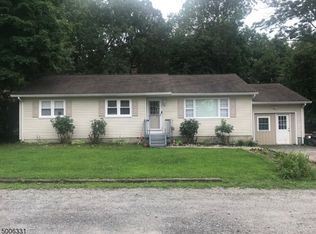 7 Hazel Rd, West Milford, NJ 07480